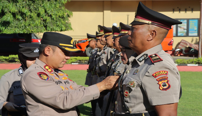 Kapolres Maros saat sertijab