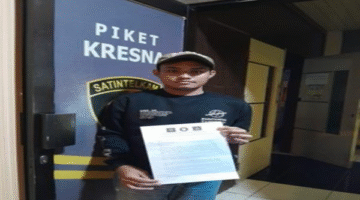 KP FRI Saat Memasukkan Surat di Unit Intelkam