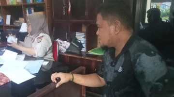 Saat Memasukkan Surat audiensi kepada Kapolres Bone