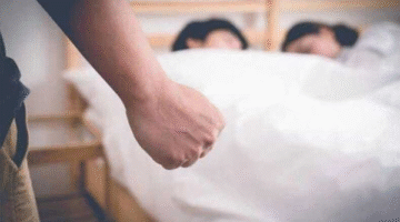 Foto Ilustrasi – Suami gerebek oknum dokter gigi nginap bareng dengan brondong