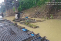 Karamba Salah satu warga dan mesin pompa