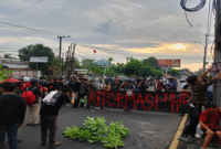 Aksi unjuk rasa Keramat