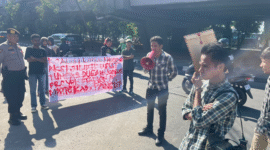 aktivis dari Koalisi Lintas Lembaga