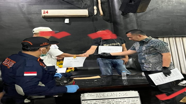Saat Pengerebekan Direktorat Reserse Narkoba (Ditresnarkoba) Polda Sumut