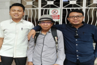Ishak Hamsah dan Kuasa Hukumnya