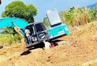 Alat berat yang ada di Tambang desa Paccelekang, Kabupaten Gowa
