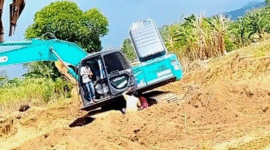 Alat berat yang ada di Tambang desa Paccelekang, Kabupaten Gowa