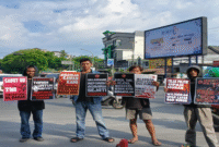 Gerakan Revolusi Demokratik (GRD) menggelar aksi unjuk rasa