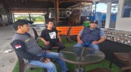 Rispandi To Bulu, aktivis pemerhati kebijakan publik yang menilai proyek tersebut sarat ketidakterbukaan.