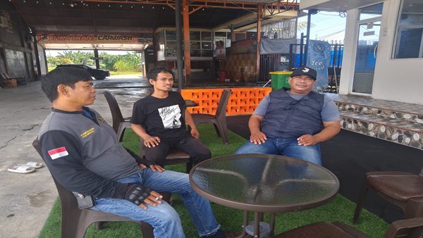 Rispandi To Bulu, aktivis pemerhati kebijakan publik yang menilai proyek tersebut sarat ketidakterbukaan.