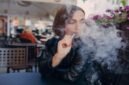 Ilustrasi-rokok elektrik atau vape berisi obat bius etomidate