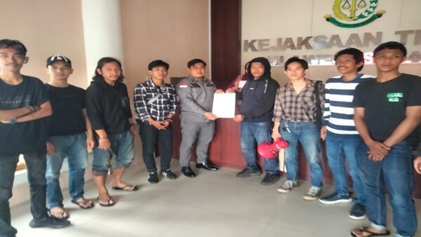 Kejaksaan tinggi dan Aliansi Forum Rakyat Takalar (FRONTAL)