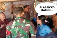 Tangkapan layar video - Terduga pelaku, A (baju cokelat) saat ditangkap warga, Kamis (2/10/2025).