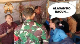 Tangkapan layar video - Terduga pelaku, A (baju cokelat) saat ditangkap warga, Kamis (2/10/2025).