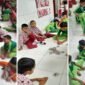 Anak-anak SD Negeri Borong Makassar saat bermain kuartet di teras depan kelasnya.