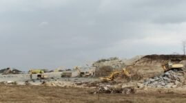 Aktivitas pertambangan galian C ilegal di kawasan Gudang 88