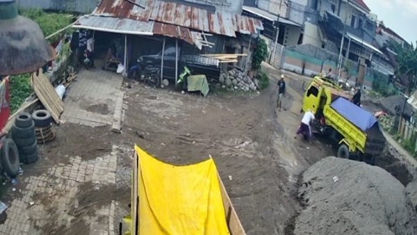 Tempat kejadian Perkara dan diduga pelaku yang melakukan penikaman