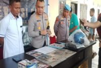 Kapolres Bulukumba dan kasatreskrim saat konferensi Pers