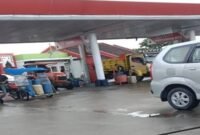 Penampakan jerigen di SPBU nomor 74.922.47 