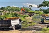 Tambang galian c yang ada di dekat kantor desa tuju