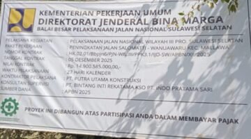 Papan Proyek Peningkatan Jalan Salomatti–Wanuawaru