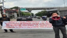 Front Aksi Progresif (FAP) menggelar aksi unjuk rasa di depan Kantor Kejaksaan Tinggi Sulawesi Selatan