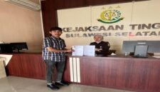 Forum Pemuda dan Mahasiswa Hukum (FORMAHUM) resmi melayangkan laporan pengaduan (LAPDU) ke Kejaksaan Tinggi Sulawesi Selatan