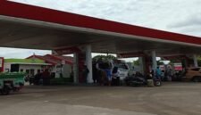 Pengisian Jerigen di SPBU Panaikang