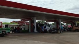 Pengisian Jerigen di SPBU Panaikang