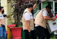 Unit Tindak Pidana Korupsi (Tipikor) Satreskrim Polres Gowa menggeledah Kantor Dinas Perumahan, Kawasan Permukiman dan Pertanahan (Disperkimtan)