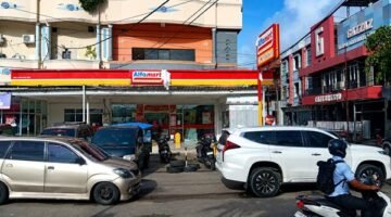 Gerai Alfamart di Jalan Daeng Parani, Depan Gerbang Pelabuhan Nusantara Kota Parepare Beroperasi Tanpa STPW