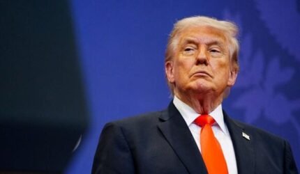 Selat Hormuz Memanas, Trump Tiba-tiba Setop Operasi Militer AS