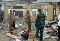Sebuah rumah tua di Dusun Taipajawaya, Desa Barembeng, Kecamatan Bontonompo, Kabupaten Gowa, Sulawesi Selatan, telah dibongkar hingga rata dengan tanah. Di atas lahan tersebut kini tengah dibangun sebuah gerai ritel modern yang menjadi sorotan warga karena diduga belum mengantongi Persetujuan Bangunan Gedung (PBG).