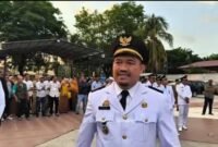 Camat Sanrobone, Irham Latif