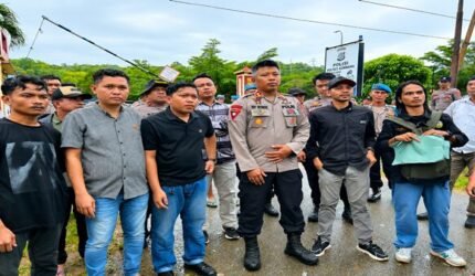 Permintaan Maaf Tak Mampu Redam Amarah Massa, Kapolres Bombana Digoyang