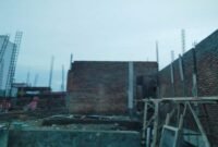 Aktivitas pembangunan yang diduga tidak mengantongi Persetujuan Bangunan Gedung (PBG) di Jalan Bromo, Lorong Mulia, Kelurahan Tegal Sari II