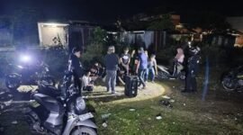 Polsek Manggala mengamankan sekelompok remaja yang kedapatan menggelar pesta ballo dan memutar musik dengan suara keras di area publik saat operasi KRYD, Minggu (7/6/2026) dini hari.