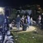 Polsek Manggala mengamankan sekelompok remaja yang kedapatan menggelar pesta ballo dan memutar musik dengan suara keras di area publik saat operasi KRYD, Minggu (7/6/2026) dini hari.