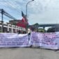 Saat berunjuk rasa, Aliansi Mahasiswa Sulawesi Selatan (AMS) secara tegas meminta Kejati Sulsel dan BNNP Sulsel mengusut tuntas kasus pengiriman paket sabu lintas provinsi yang dikirim melalui Lion Parcel dan melintasi Bandara Sultan Hasanuddin.