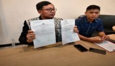 kuasa hukum pelapor, Wawan Nur Rewa saat konferensi Pers