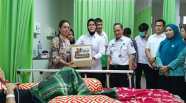 Kombes Pol Osva didampingi Kasat Reskrim Polres Takalar IPTU Hariyanto, KBO Reskrim, Kanit PPA Polres Takalar Ipda Syaiful, serta Dirut Rumah sakit