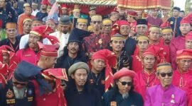 Apel Gelar Pasukan Kesultanan Gowa digelar di Museum Balla Lompoa, Sungguminasa, Kabupaten Gowa, Sabtu (1/8/2026). Kegiatan tersebut menjadi bagian dari konsolidasi menjelang aksi penyampaian tuntutan pencabutan Perda Nomor 5 Tahun 2016 tentang Lembaga Adat Daerah (LAD) kepada DPRD Gowa pada 5–6 Agustus 2026. (Foto: Ist)