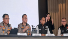 Konferensi pers penanganan perkara kebakaran hutan dan lahan (karhutla) oleh Bareskrim Polri di Jakarta, Minggu (23/8/2026). Dalam konferensi tersebut, Bareskrim mengungkap penetapan 72 tersangka dari 89 laporan karhutla yang ditangani di sembilan Polda.
