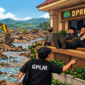 Ilustrasi RDP DPRD Luwu membahas polemik aktivitas pertambangan di sepanjang aliran Sungai Suso, Bajo Barat. (Visual AI)