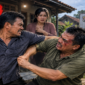 Ilustrasi dua pria duel berebut janda di Kabupaten Kendal, Jawa Tengah (Visual AI)
