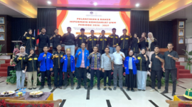 Pengurus HIPERMATA Komisariat Universitas Negeri Makassar (UNM) bersama para tamu undangan dalam kegiatan Pelantikan dan Rapat Kerja Pengurus Periode 2026–2027, sebagai momentum memperkuat solidaritas, melanjutkan khittah perjuangan, dan merumuskan program kerja untuk menghadirkan kontribusi nyata bagi Butta Panrannuangku.