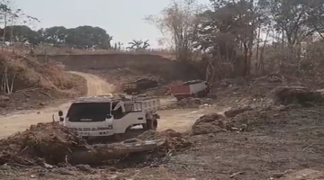 Aktivitas tambang di Desa Panaikang, Kecamatan Pattallassang, Kabupaten Gowa
